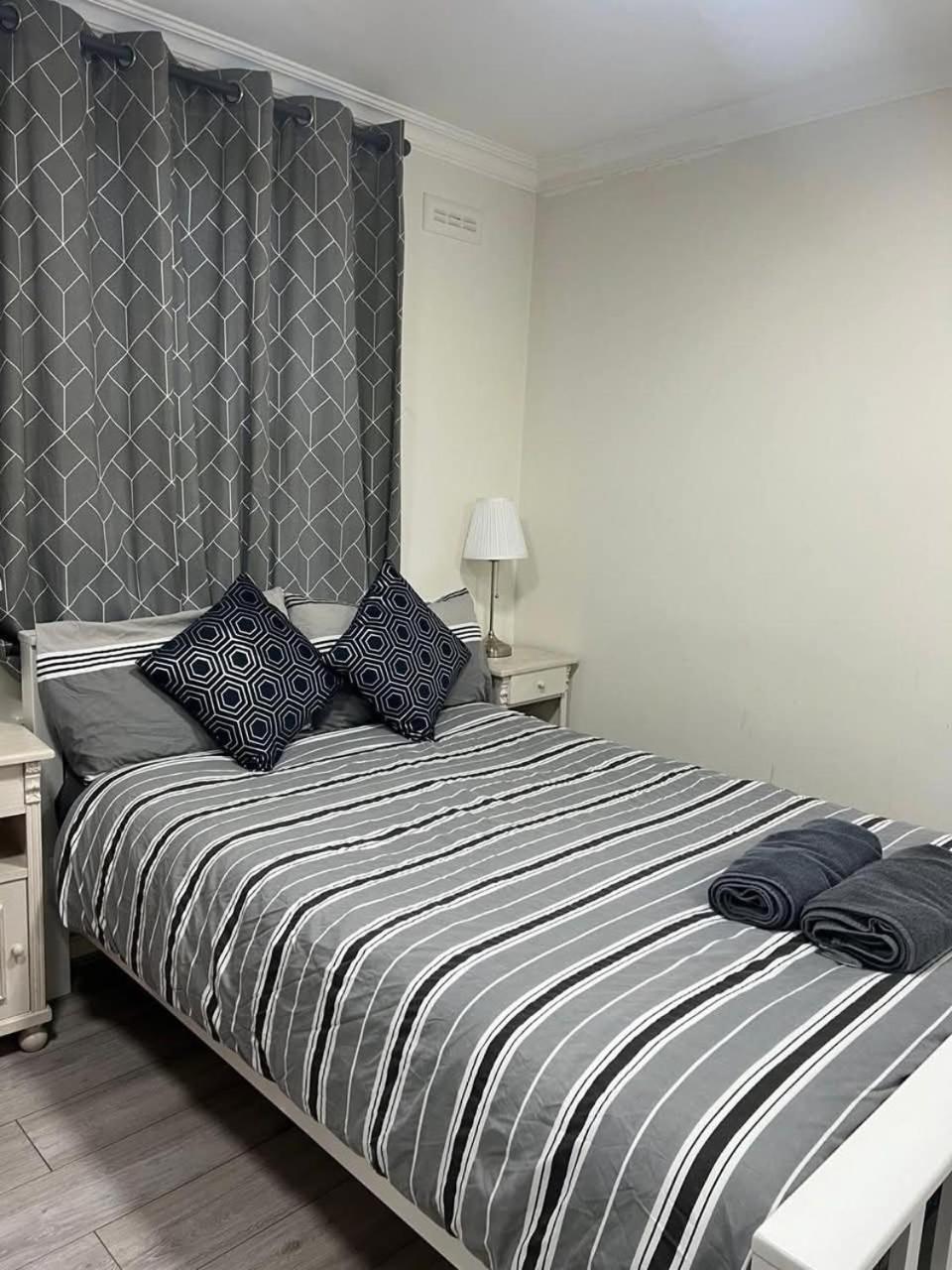 Apartment W3 London